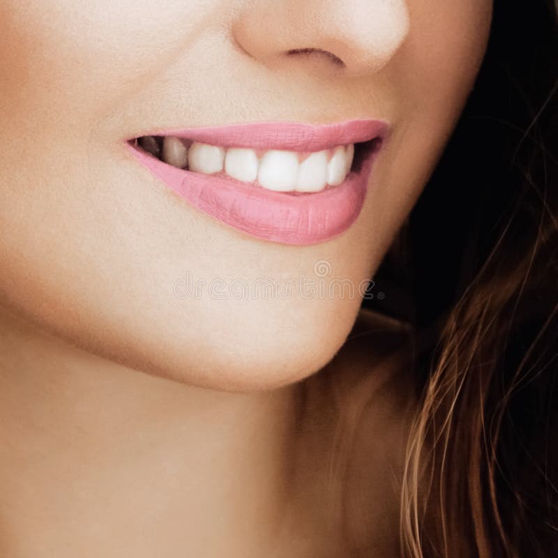 Sorriso transformado na Lumia Dental